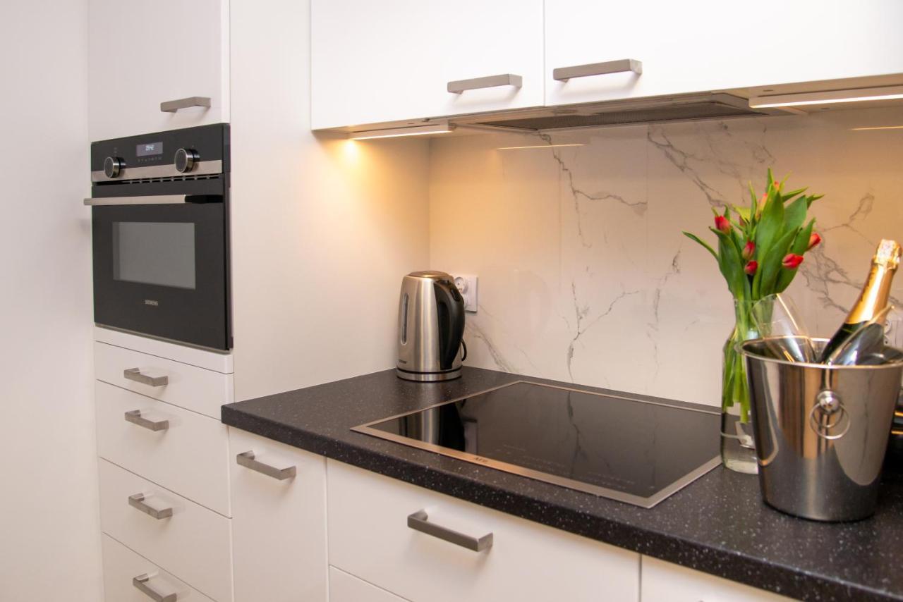 Maya'S Flats & Resorts 49 - Spacious 3 Rooms Apartment In Szafarnia 그단스크 외부 사진