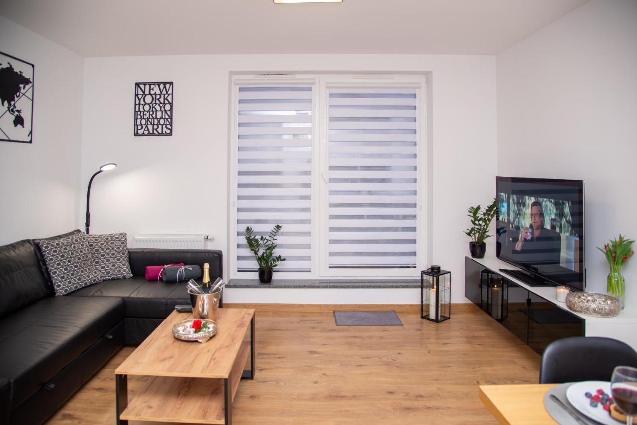 Maya'S Flats & Resorts 49 - Spacious 3 Rooms Apartment In Szafarnia 그단스크 외부 사진