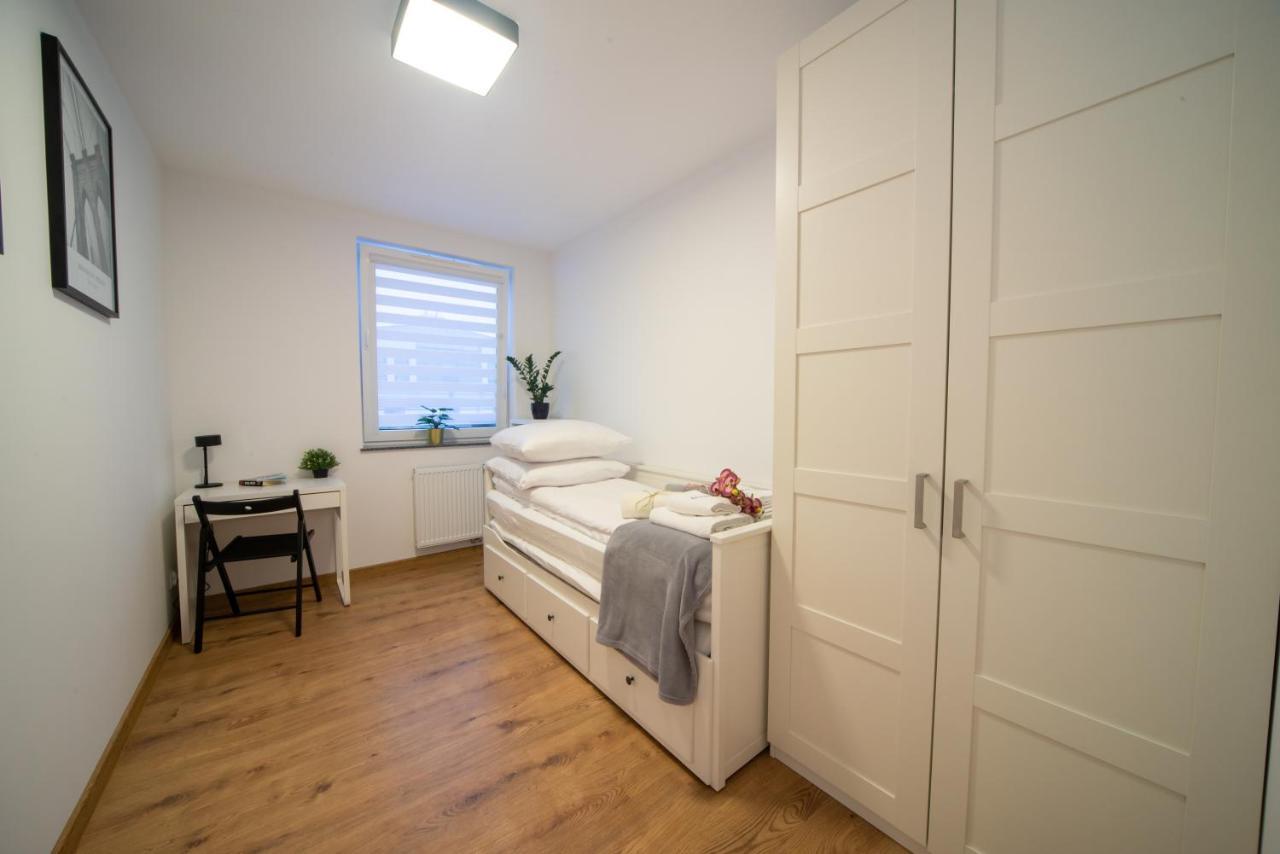 Maya'S Flats & Resorts 49 - Spacious 3 Rooms Apartment In Szafarnia 그단스크 외부 사진